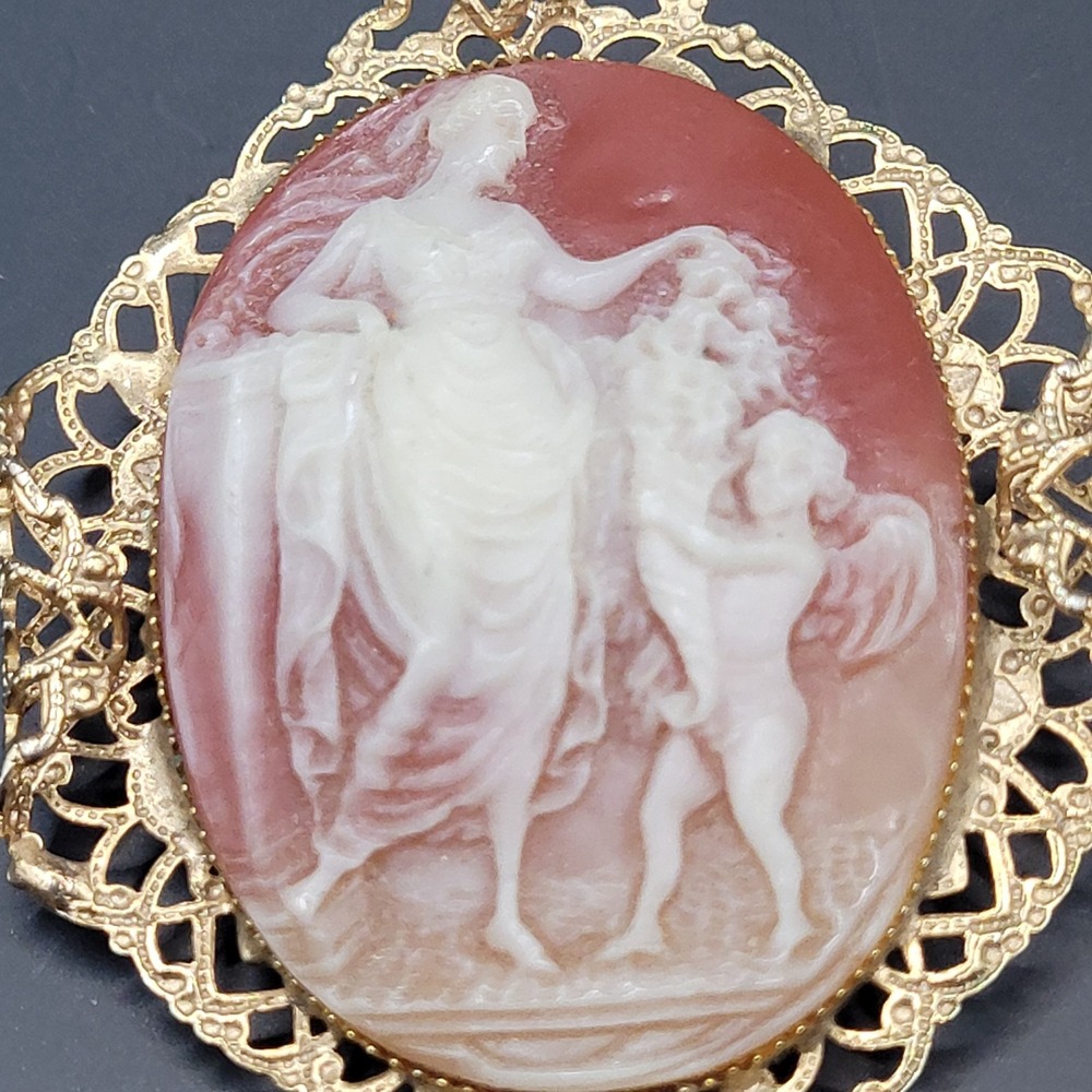 Vintage Filigree Cameo Brooch Pin Elegant Lady With Angel ‎ Goldtone